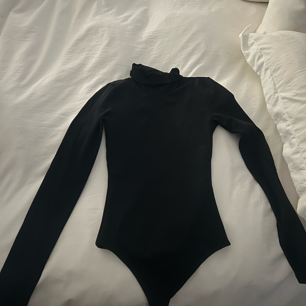 Aritzia Black Long Sleeve Bodysuit